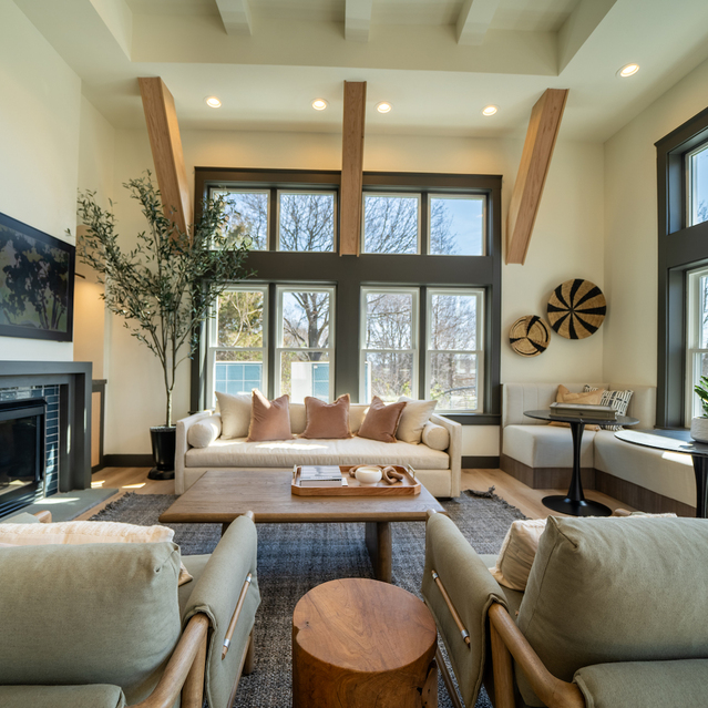 The Estates - Community Lounge With Fireplace And Seating