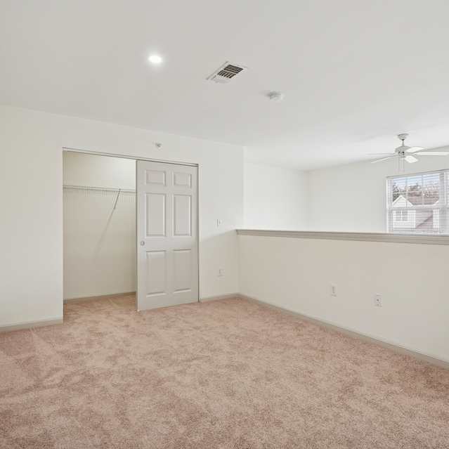 The Estates - Spacious Upper Level With Closet Storage
